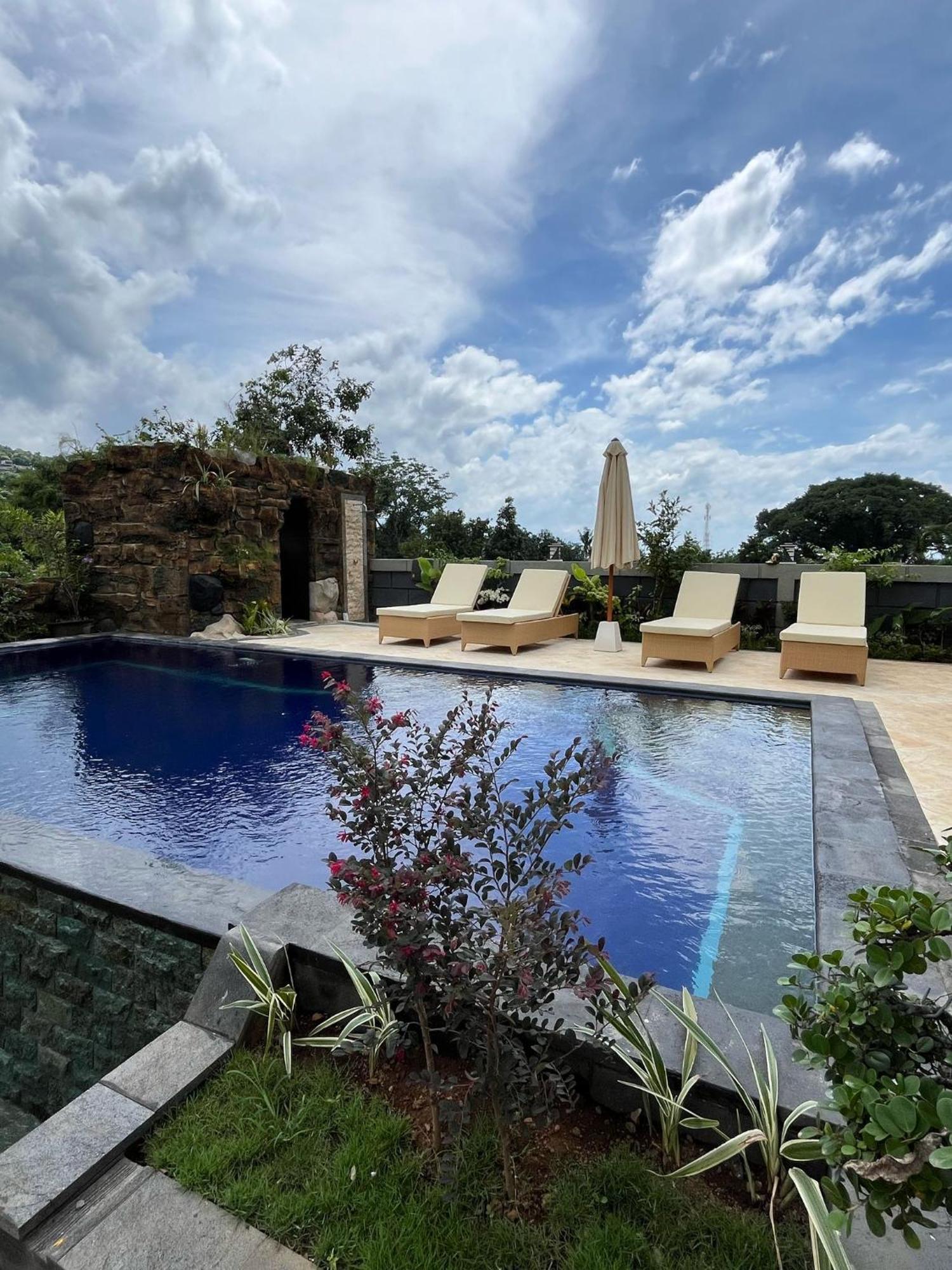 Bukit Indah Villa *